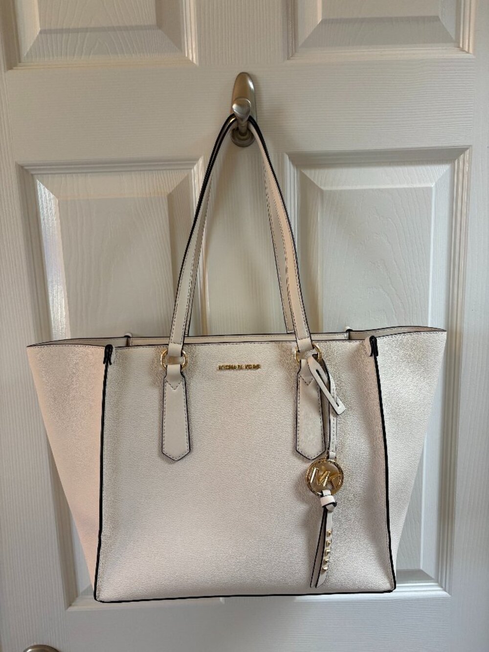 NEW Never Used Michael Kors Bag